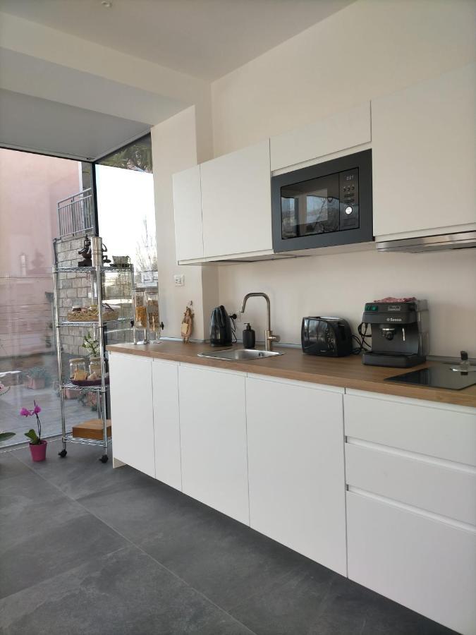 Isera Bed And Breakfast Anna מראה חיצוני תמונה
